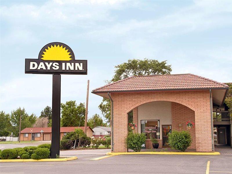 Days Inn By Wyndham Richland Esterno foto