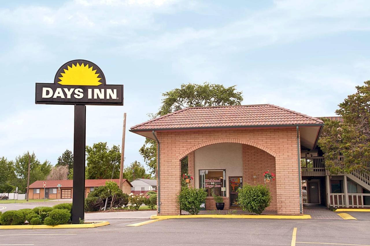 Days Inn By Wyndham Richland Esterno foto